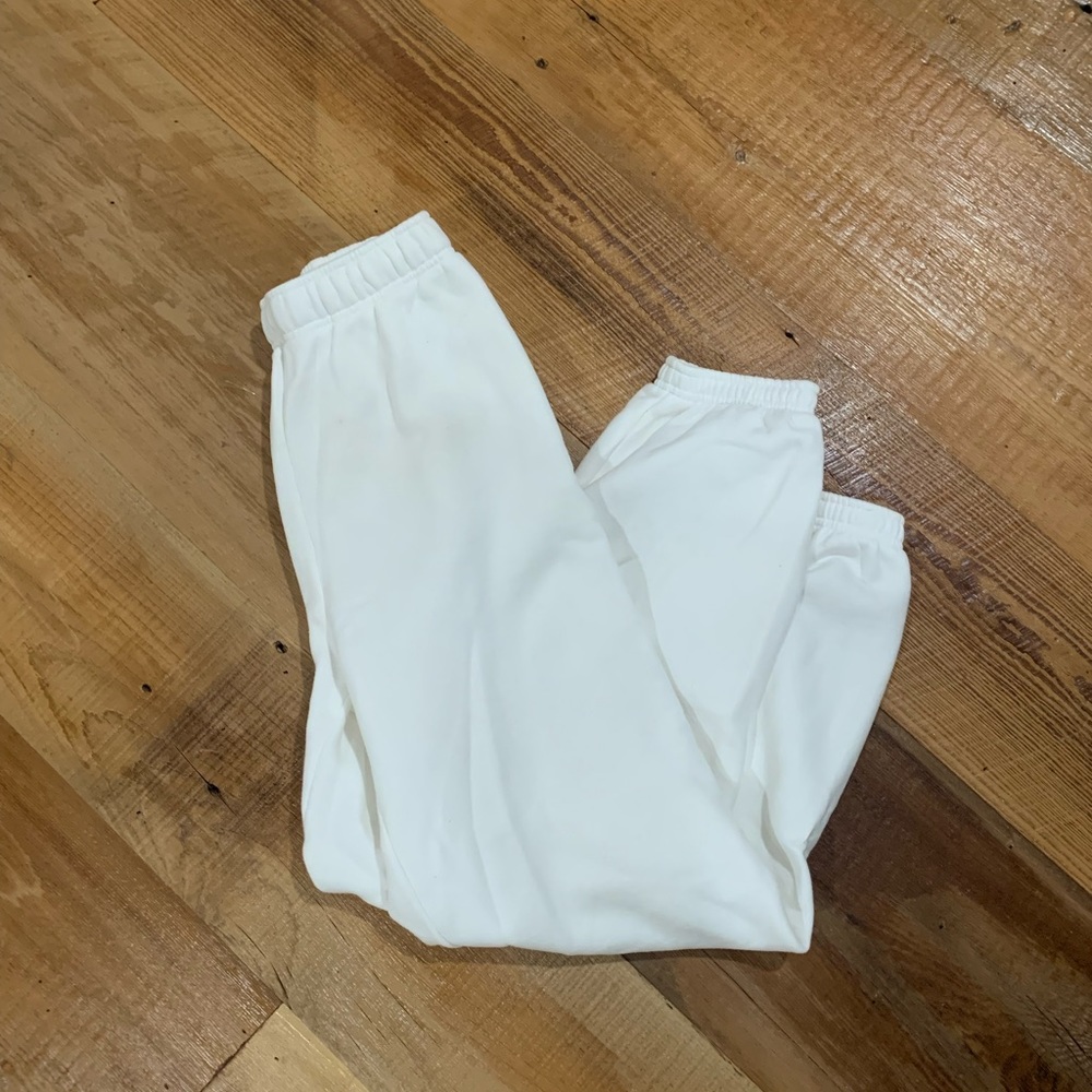 Aritzia mega fleece sweatpants